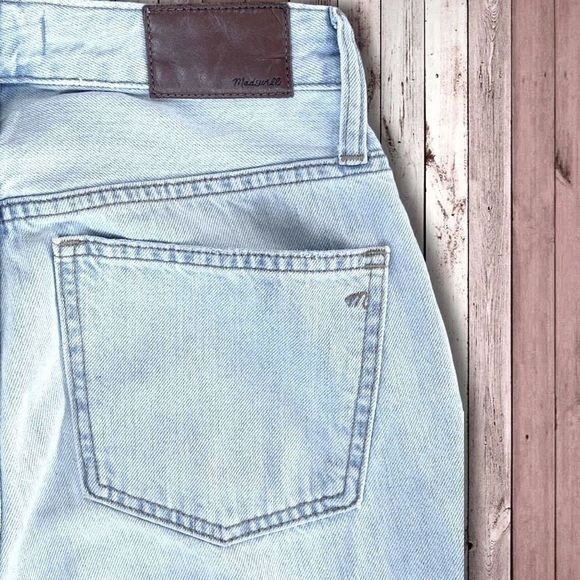 ☀️SOLD☀️Madewell Curvy Perfect Vintage Mom Jean Lt. Blue Sz 26 - Picture 7 of 11